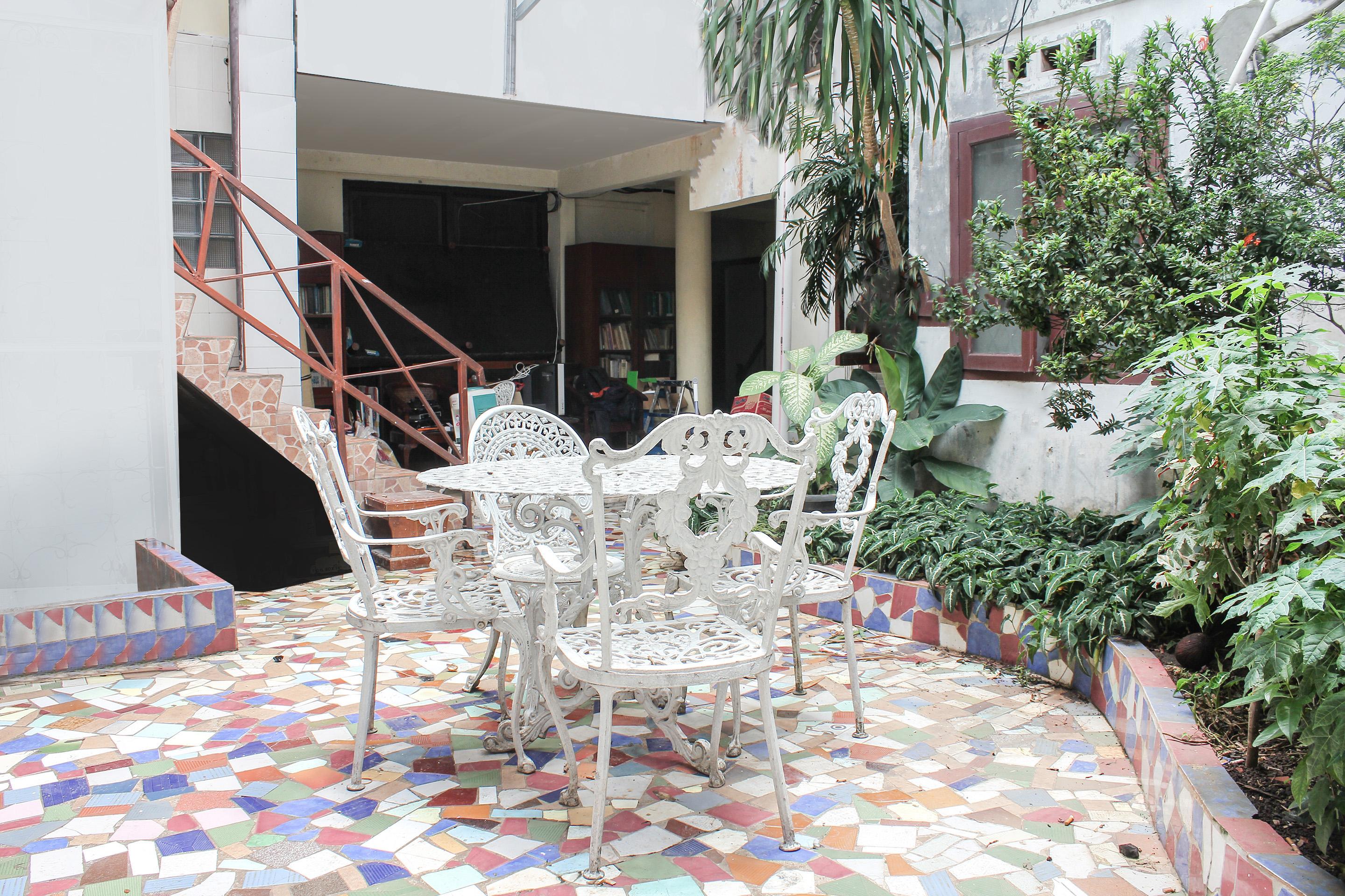 Oyo 146 Menteng Residence Jakarta Exterior photo
